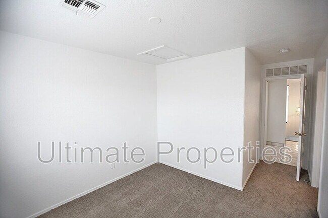 Building Photo - 8310 W Watkins St