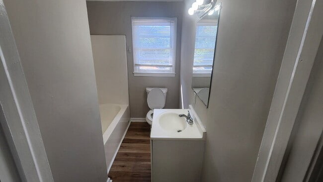 Building Photo - 112 Second St SW