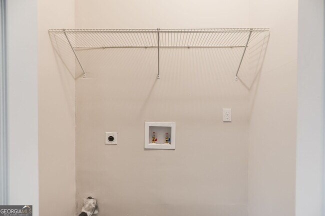 Building Photo - 960 N Grand Ave NW