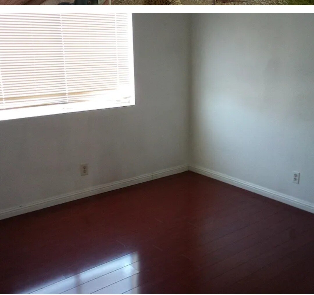 Building Photo - 8200 Hydra Ln