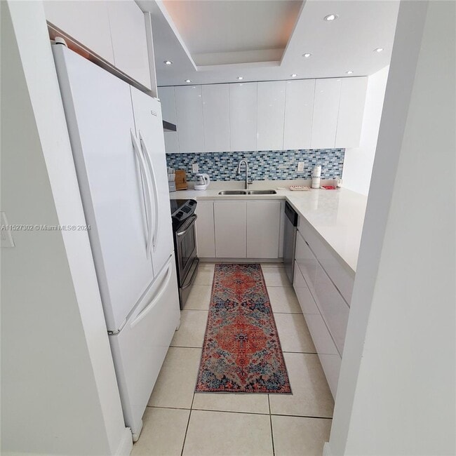 Building Photo - 401 Ocean Dr