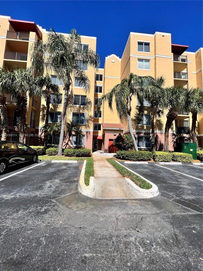 Building Photo - 1000 Scotia Dr