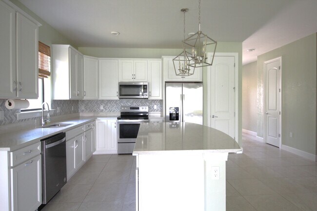 Building Photo - 2071 Parson St