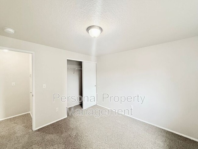 Building Photo - 17022 NE 21st St