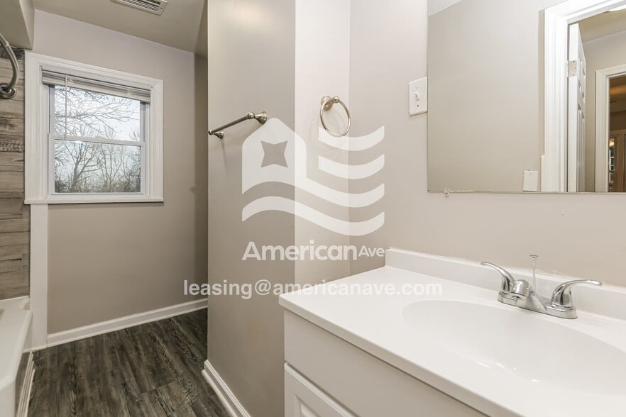 Building Photo - 624 Ruth Ave