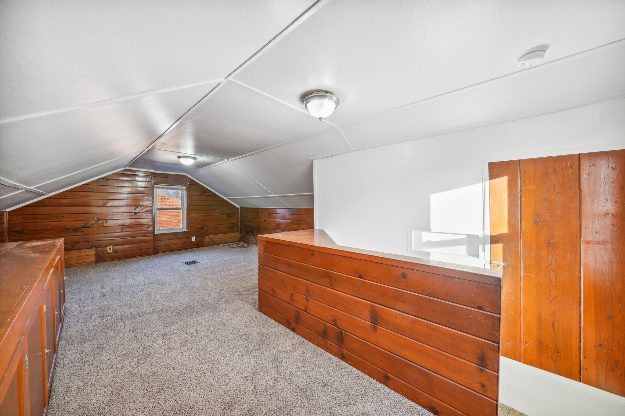 Upstairs bedroom - 16079 Forest Ave