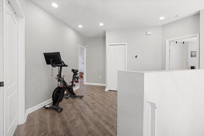 Building Photo - 2316 SW 127th Ave