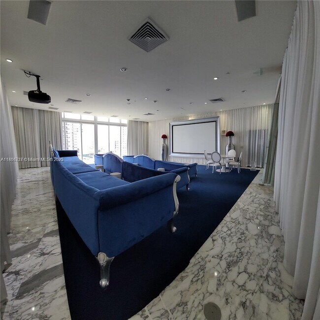 Building Photo - 465 Brickell Ave