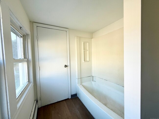 Building Photo - 94 Blackhall St