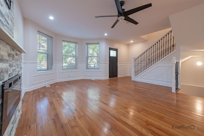 Building Photo - 527 N Ridgeway Ave