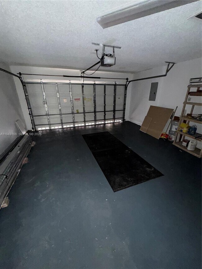 Building Photo - 14640 SW 132nd Ct