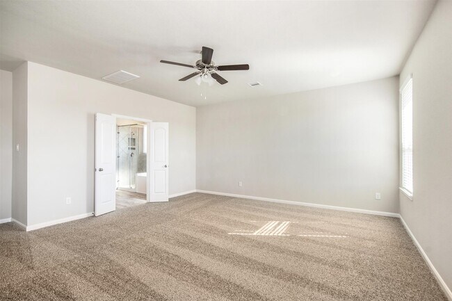Building Photo - 28011 Langsdale Ct