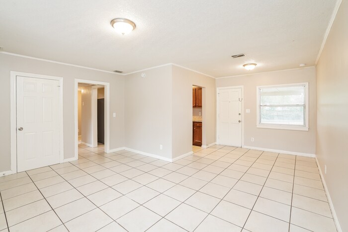 Building Photo - 6049 Cedar Hills Blvd