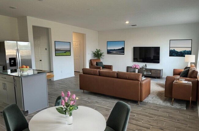 Building Photo - 253 Redonda Dr