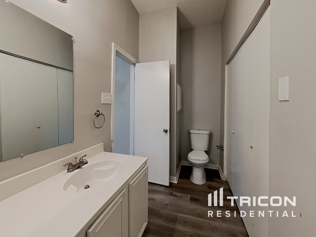 Building Photo - 212 Sunset Dr
