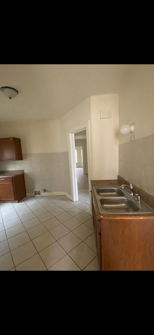 Building Photo - 2212-2214 N 48th St. (Duplex)