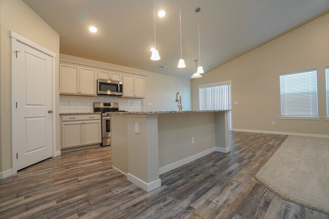 Building Photo - 3067 N Greengate Wy