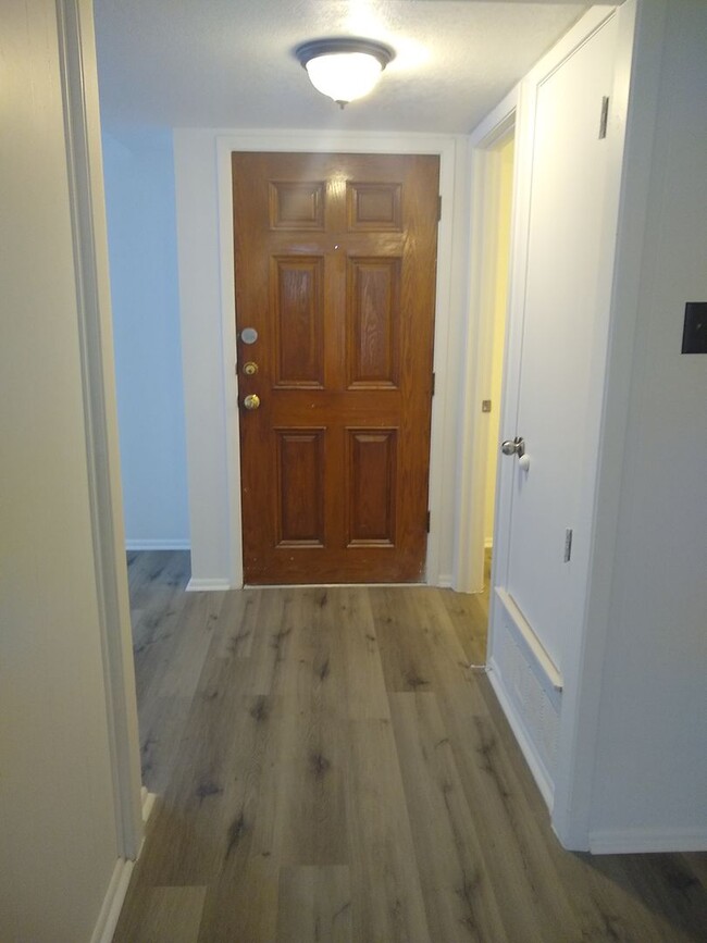 Building Photo - Leon Valley~ 3 bedroom~ Freshly Painted In...