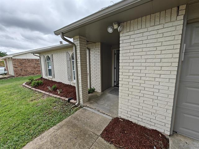 Building Photo - 5500 Adams Dr
