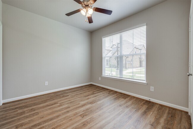 Building Photo - 107 Pk Pl Cir