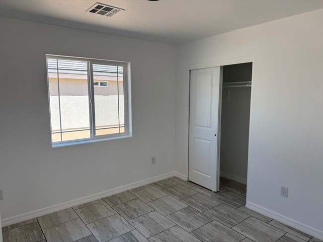 Building Photo - Newer San Luis Three Bedroom Home