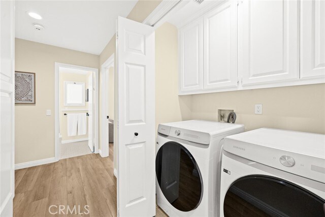 Building Photo - 1647 N Santa Anita Ave