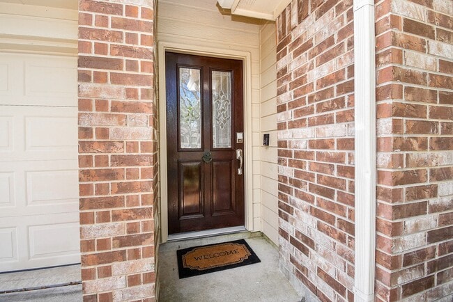 Building Photo - 13014 Southern Creek Dr