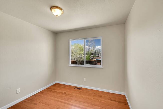 Building Photo - $2,495.00 - 4 Beds 2 Baths, Single Family ...