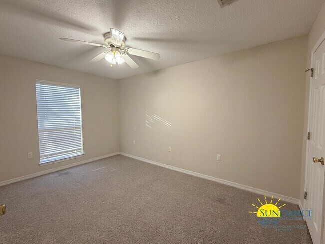 Building Photo - Charming 3-Bedroom Home in Fort Walton Beach!