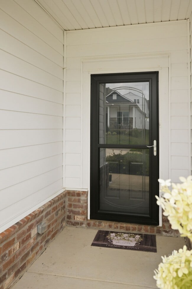 Building Photo - 3707 Clementine Ln