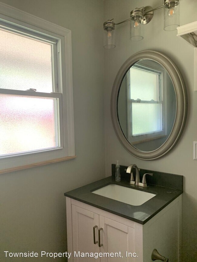 Building Photo - 5 br, 3 bath House - 924 McBryde Lane