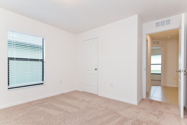 Building Photo - 12839 Impatiens St