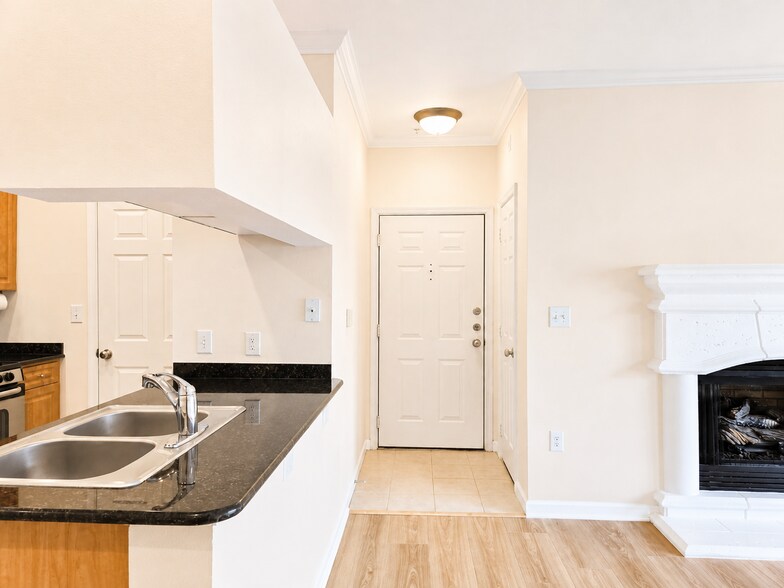 Building Photo - 4405 Weatherington Lane, Fairfax, VA 22030