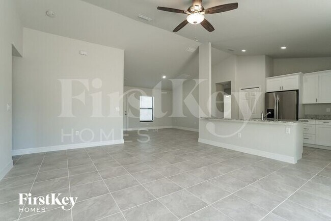 Building Photo - 817 Acton Ave