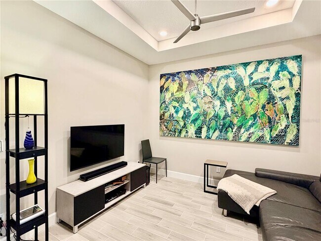 Building Photo - 6111 Mesa Gln