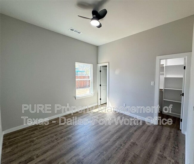 Building Photo - 2025 Stuart St