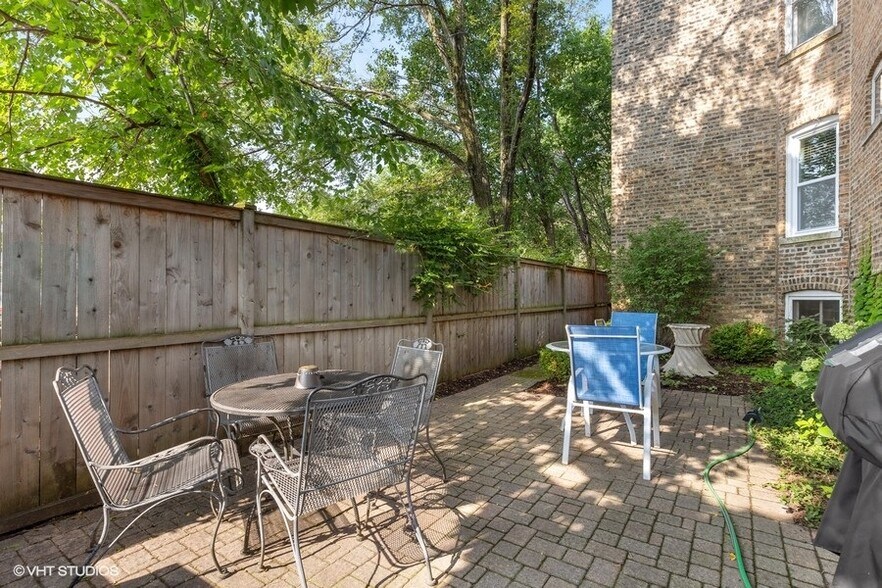 Building Photo - 935 Judson Ave