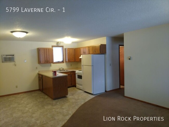 Building Photo - Two Bedroom in Baxter with Garage Included...