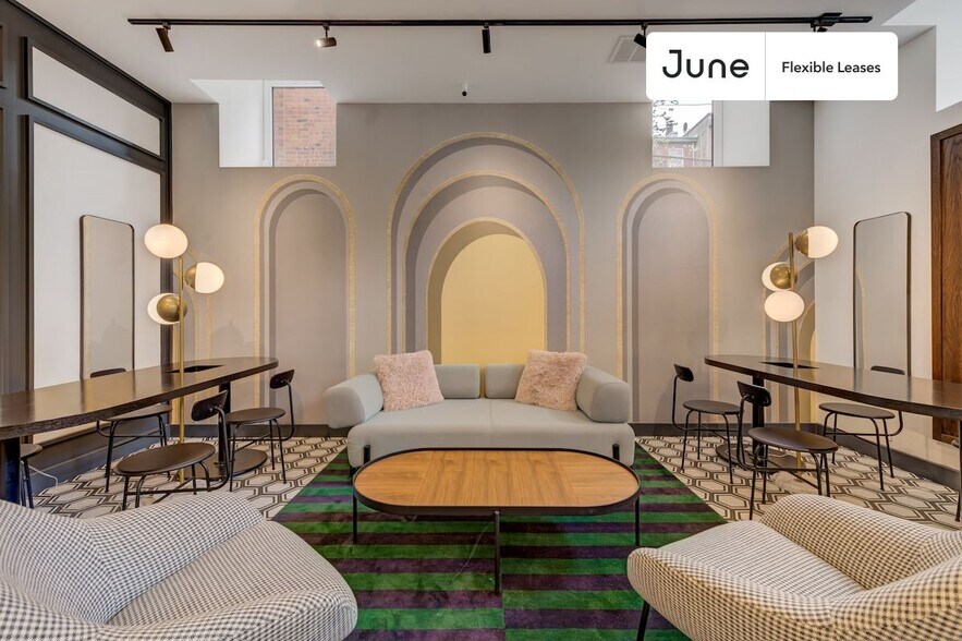 Building Photo - Modern Private ROOM in Williamsburg