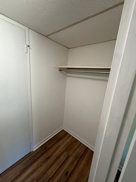 Building Photo - 1325 Forest Green Dr