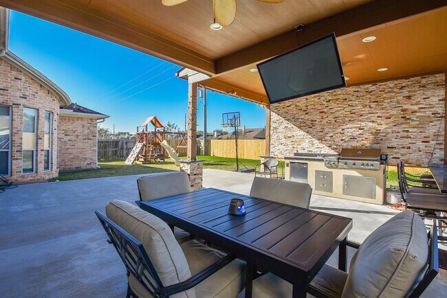 Building Photo - 3830 Parkside Dr