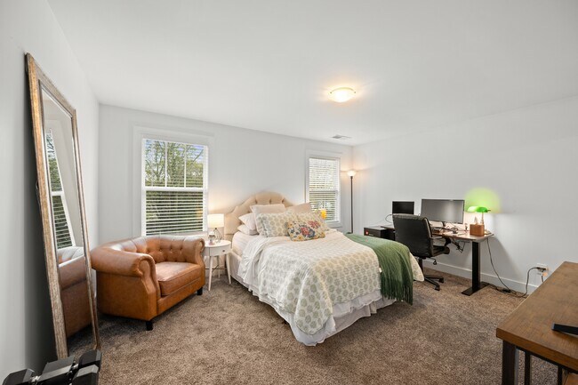 Building Photo - 1126A Cahal Ave