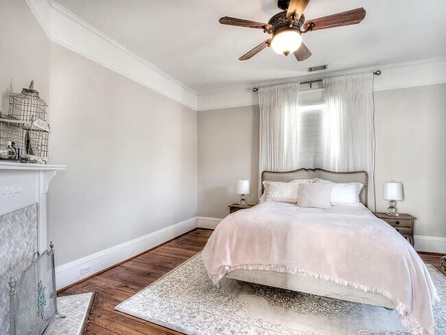 Building Photo - 3 Bedrooms, 2 Bathrooms - Home close to Downtown Rome!