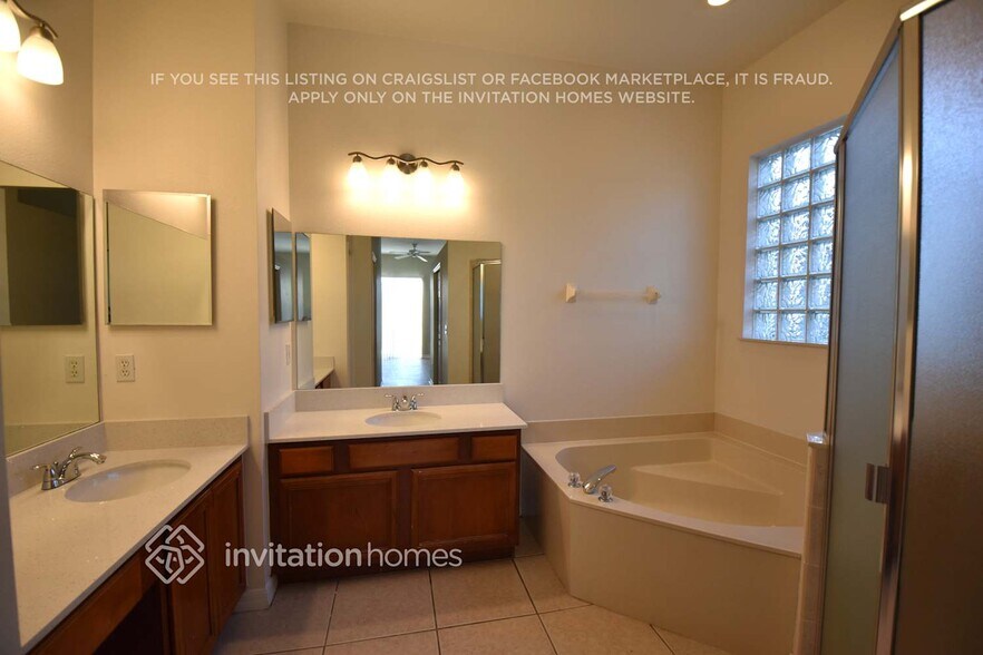 Building Photo - 150 Summit Ash Way