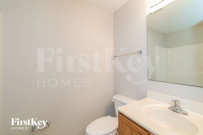 Building Photo - 2648 Whispering Trails Dr