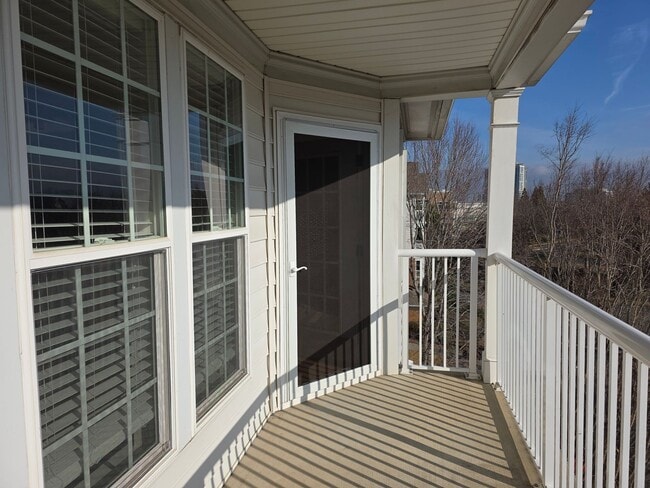 Building Photo - 15065 Santa Lucia Dr