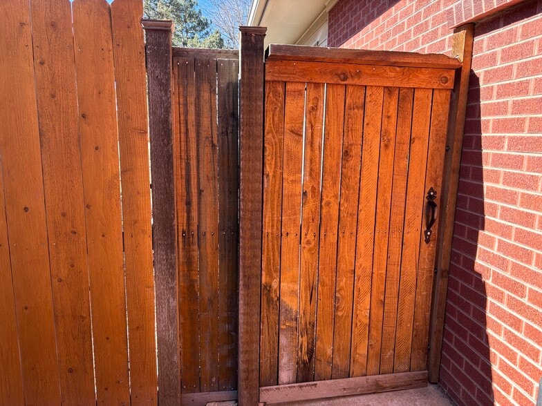 Building Photo - 2631 S Zurich Ct