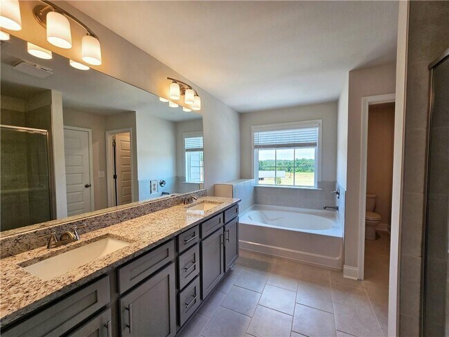 Building Photo - 7325 Yewtree Dr