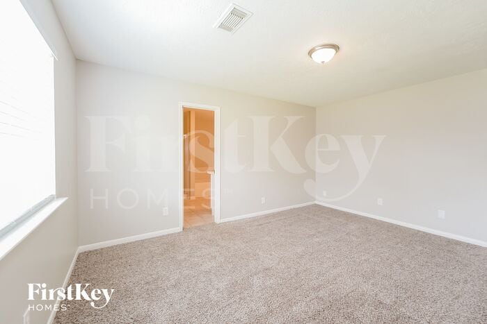 Building Photo - 28819 Raestone St