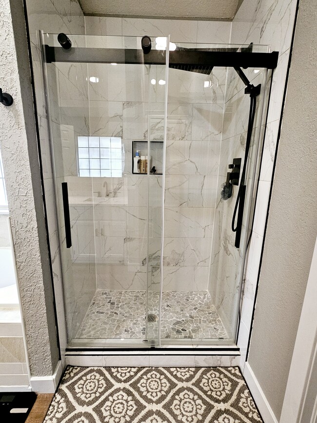 Building Photo - 2010 Constitution Ave